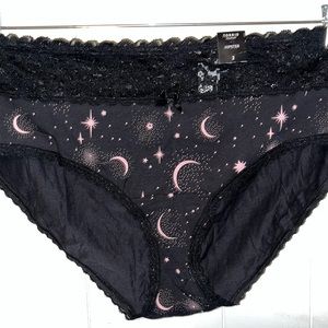 Torrid mid-rise hipster lace trim panty